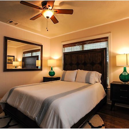 The Coyle Cabin - Close To Downtown, Stadiums, U Of H, Med Center Houston Ngoại thất bức ảnh